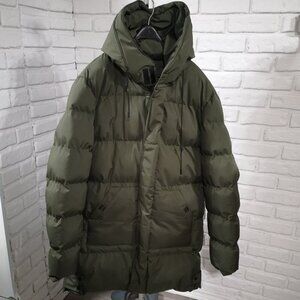 NWOT Unbranded Men's Size XXL Army Green Hooded Puffer Coat